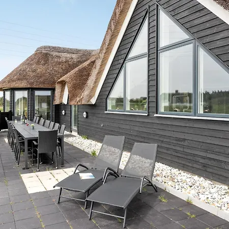 Дом отдыха 8 Bedroom Amazing In