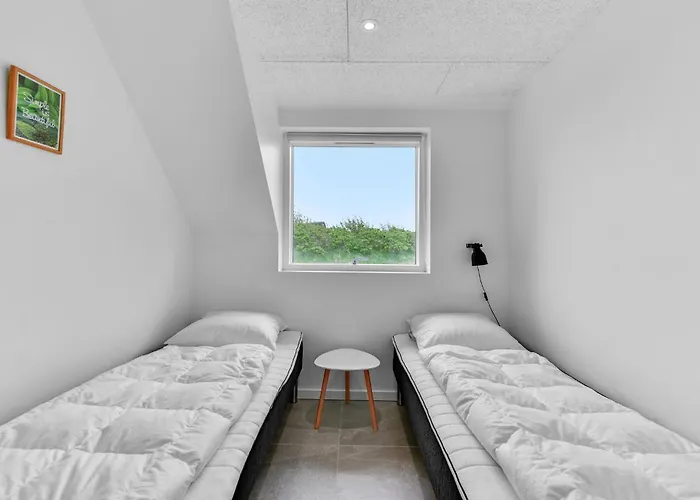 8 Bedroom Amazing In Holiday home Ringkobing