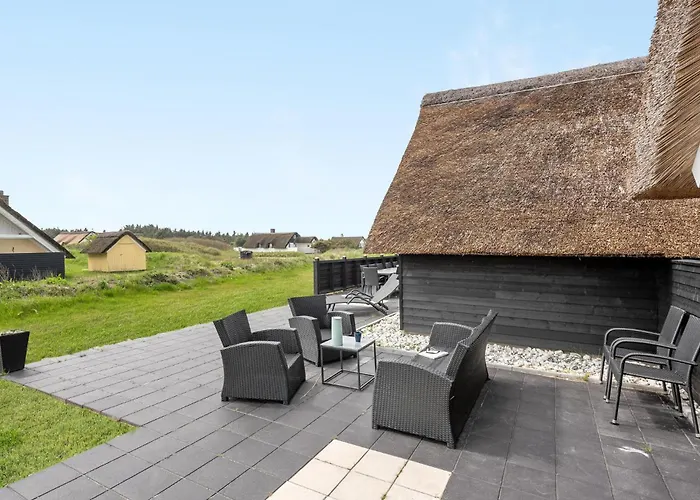 Holiday home 8 Bedroom Amazing In Ringkobing