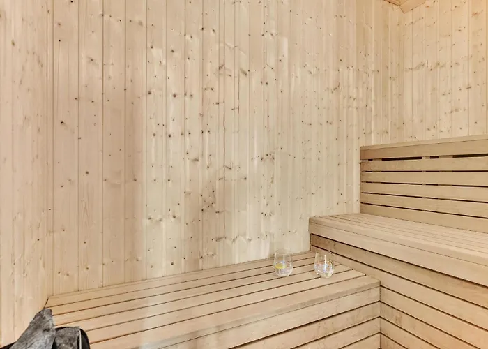 Holiday home 8 Bedroom Amazing In *