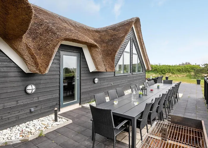 8 Bedroom Amazing In Holiday home